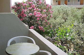 Voula Apartments Aegina Экстерьер фото