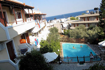 Voula Apartments Aegina Экстерьер фото